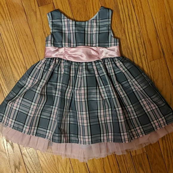 Plaid formal dress - Picture 2 of 5